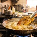 Trik goreng ikan tanpa bikin minyaknya meletup-letup, ternyata cuma pakai buah kecil yang satu ini